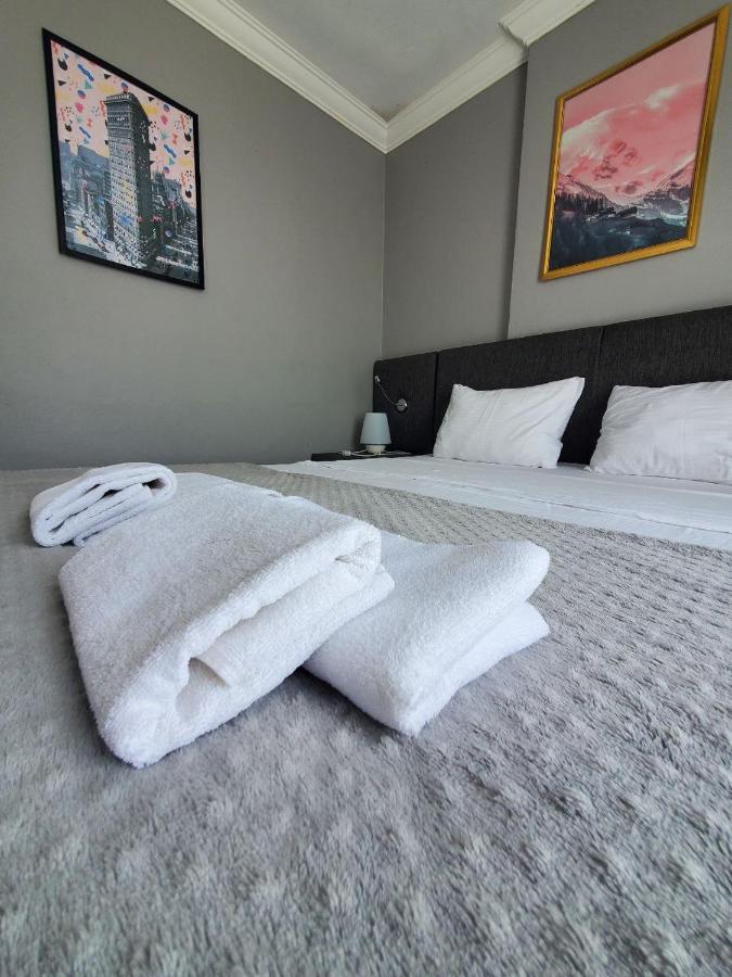 5 Mins To Airport Private Villa Room Istanbul Exterior foto